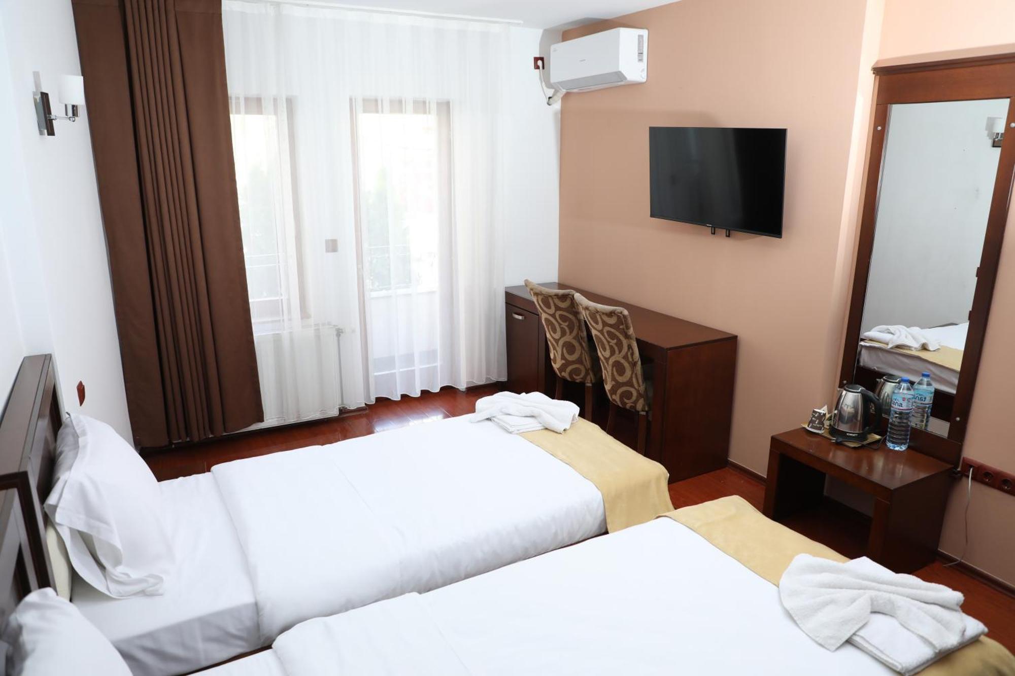 Bruti Hotel Prizren Exterior foto