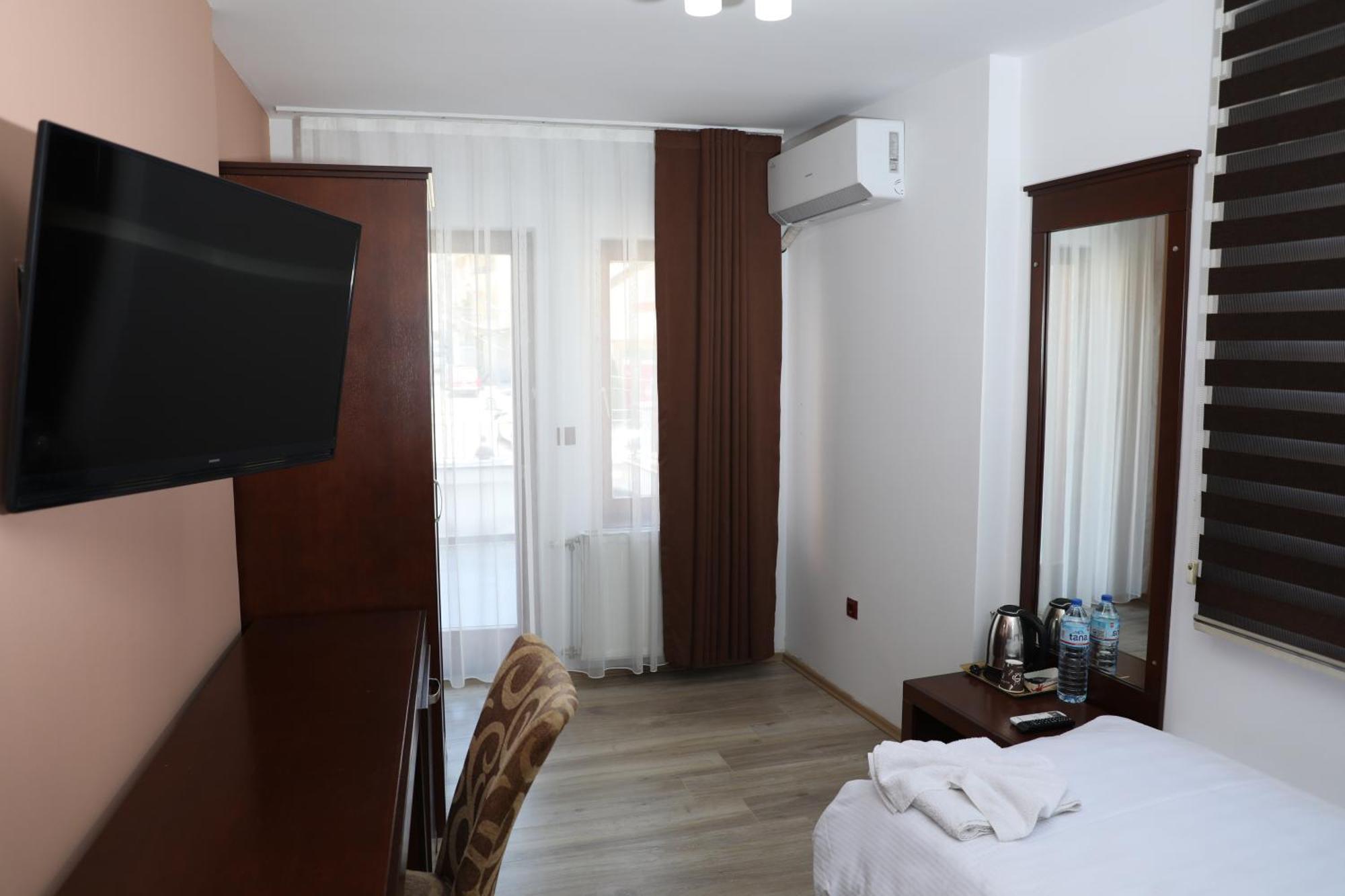 Bruti Hotel Prizren Exterior foto